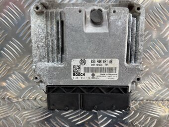 ŘÍDICÍ JEDNOTKA MOTORU 03G906021AB - 2