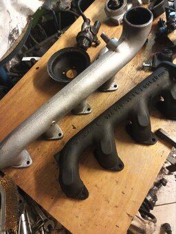 Prodám hodně dílů M25 tel 602 148 850 - 2