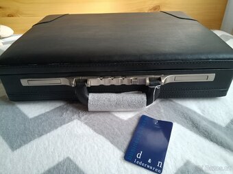 Kufřík na doklady - 2