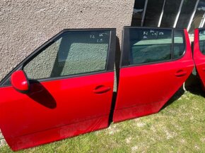 Boční dveře Škoda Fabia II hatchback LF3K červená - 2