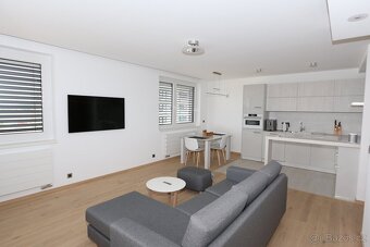 Pronájem bytu 2+kk, 67 m2, Praha - Stodůlky, ulice Klementov - 2