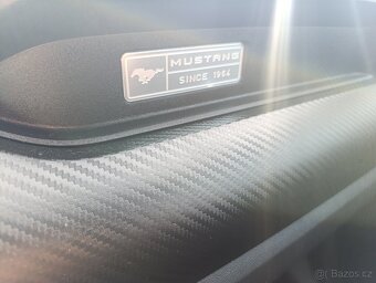 FORD MUSTANG 3.7 V6 224 KW - 2