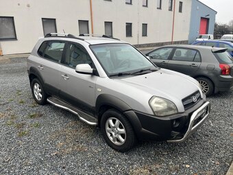 Hyundai Tucson - 2