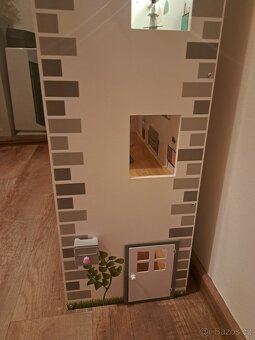 Domeček pro panenky - 2