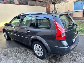 Renault Megane 1.6 i - 2