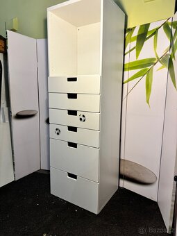 Hezký bílý úložný regál se šuplíky IKEA STUVA - 2