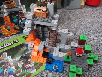 Lego Minecraft 21113 - 2