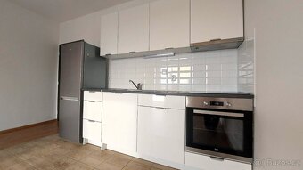 Pronájem bytu 1+kk 34 m² Praha 4 – Písnice - 2