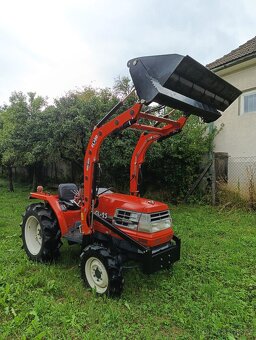 Traktor , malotraktor Kubota GL 25 s čelným nakladačom - 2