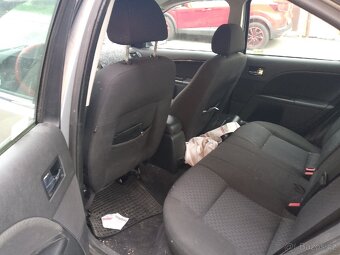 Ford Mondeo 2003 v automatu - 2