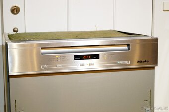 Miele myčka nerezová vestavná G 6105 SCi , tři koše XXL - 2