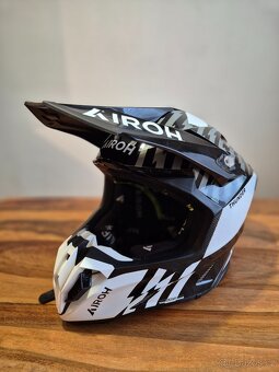 Motokrosová helma AIROH Thunder 3 - 2