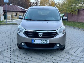 Dacia Lodgy 1.6i 7 míst, Navi, servis - 2