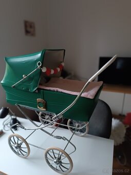 Retro kočárek pro panenky - 2
