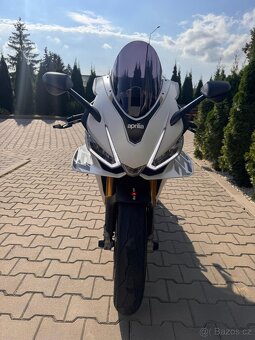 Aprilia RSV4 1100 Factory Ultra Gold - 2