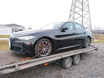 Alfa Romeo Giulia - DÍLY Z VOZU i na QV - 2