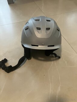 Prodám juniorskou lyžařskou helmu vel. 52-57 - 2