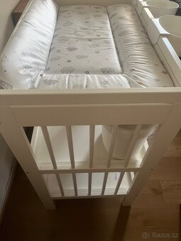 Přebalovací pult - 2