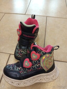 Dětské blikací boty - 2