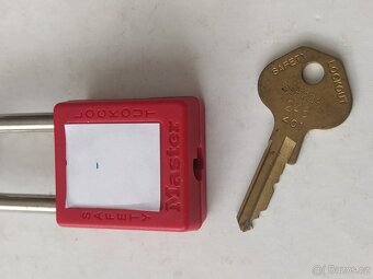 Visací zámky nové-109 ks - 2