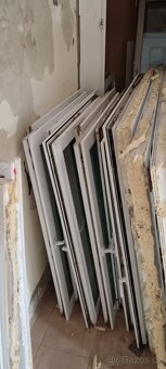 Křídla bez rámu - 2