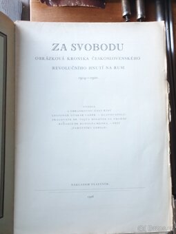 Obrázková kronika / hnutí na rusi - 2