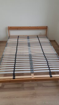 Postel s rošty a matrací 140x200  - 2