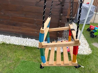 Dřevěná dětská houpačka - 2