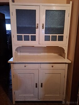 Starožitný kuchyňský příborník - 2