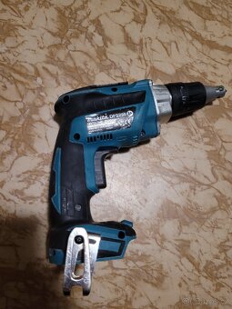 Makita DFS250Z - 2