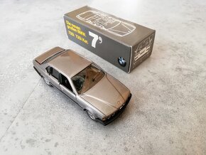 BMW E32 - model ke světové premiéře RARITA 1:45 - 2