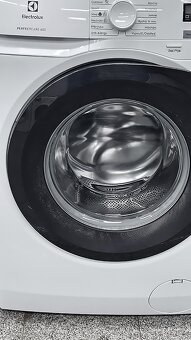 Automatická pračka ELECTROLUX Perfect Care, display, - 2