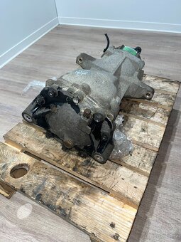 // Zadní dif. Hyundai Santa Fe 2.2 CRDI, 110kw // - 2