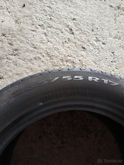 Letní pneu 235/55 R17 - 2