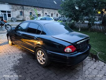 Jaguar X-type na díly - 2