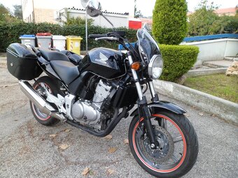 Honda CBF 500 (2008) kufry, jen 19 tis.km - 2