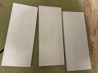 Vnitřní parapety bílé nové 60x24cm,3 kusy - 2