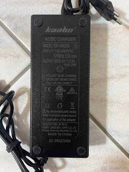 Nabíječka pro elektrokoloběžky 48V - 2