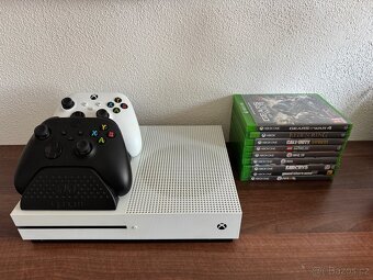 Prodám Xbox One S (1TB) + 2 ovladače + 9 her + příslušenství - 2