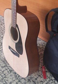 akustická kytara Yamaha F310 - 2