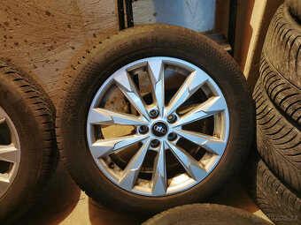 Audi Q3 (F3) - orig. 18" alu so zimnými pneu DOT 24 8+ mm - 2