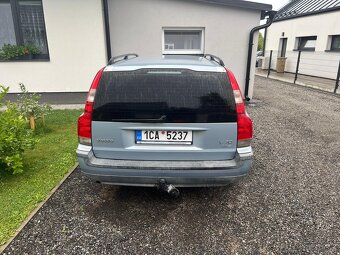 Volvo V70 2.4 103 kw - 2