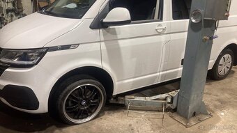 BMW DOTZ - 2