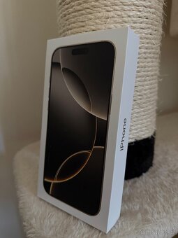 Apple iPhone 16 Pro Max 256GB přírodní - 2