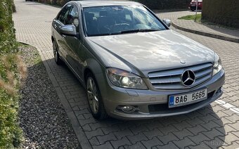 Mercedes C320 - 2