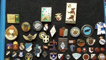 fotbalové odznaky - zahraniční kopaná - 2