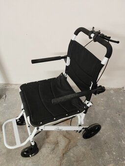 Interiérový invalidní vozík - 2