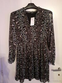 Nové lehké šaty Reserved vel.40 - 2