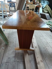 Konferenční stůl - 2