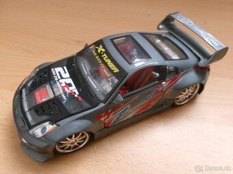Nissan 350Z model 1:24 - 2